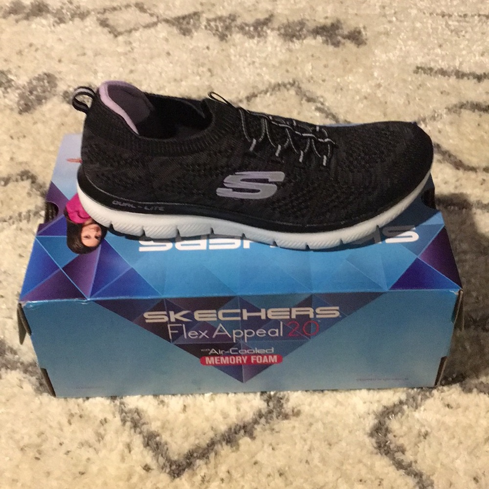 Skechers shoe